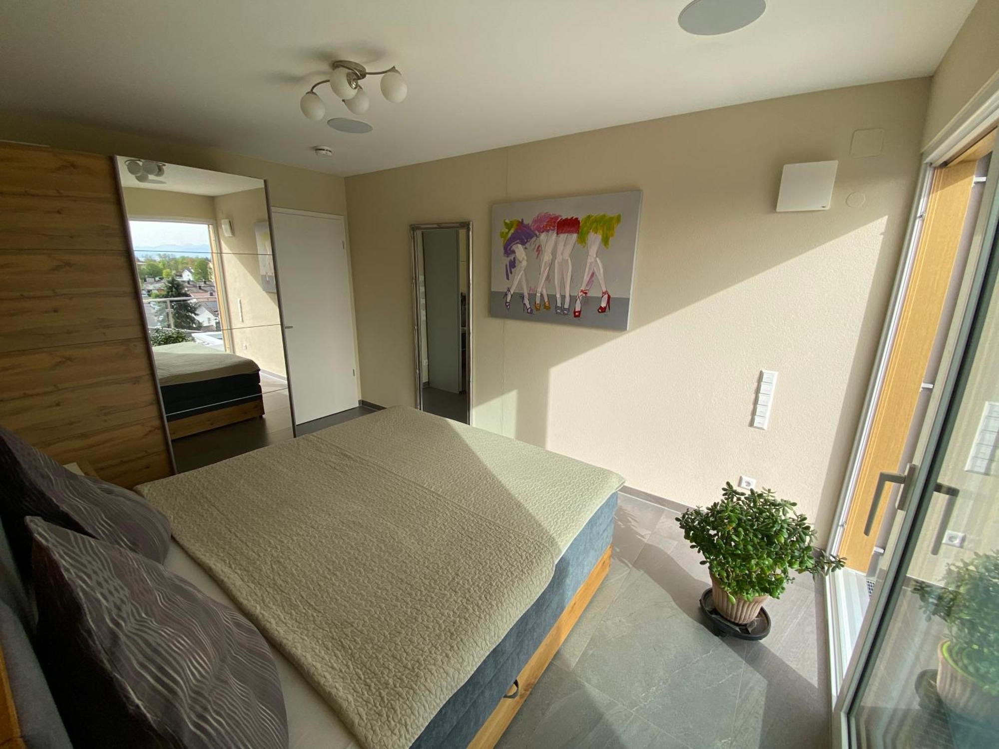 Penthouse Apartment Mit Alpenblick Friedrichshafen Exterior foto