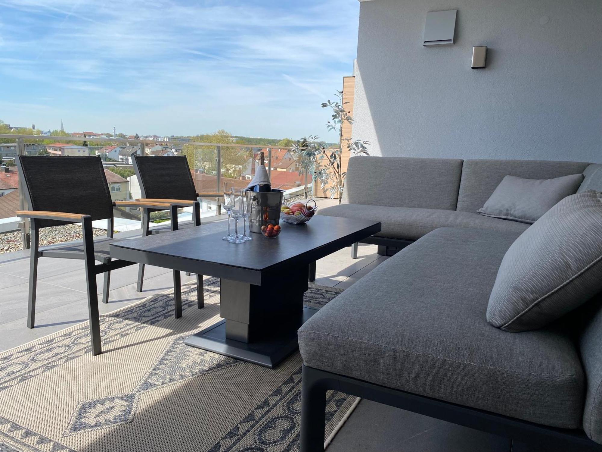 Penthouse Apartment Mit Alpenblick Friedrichshafen Exterior foto