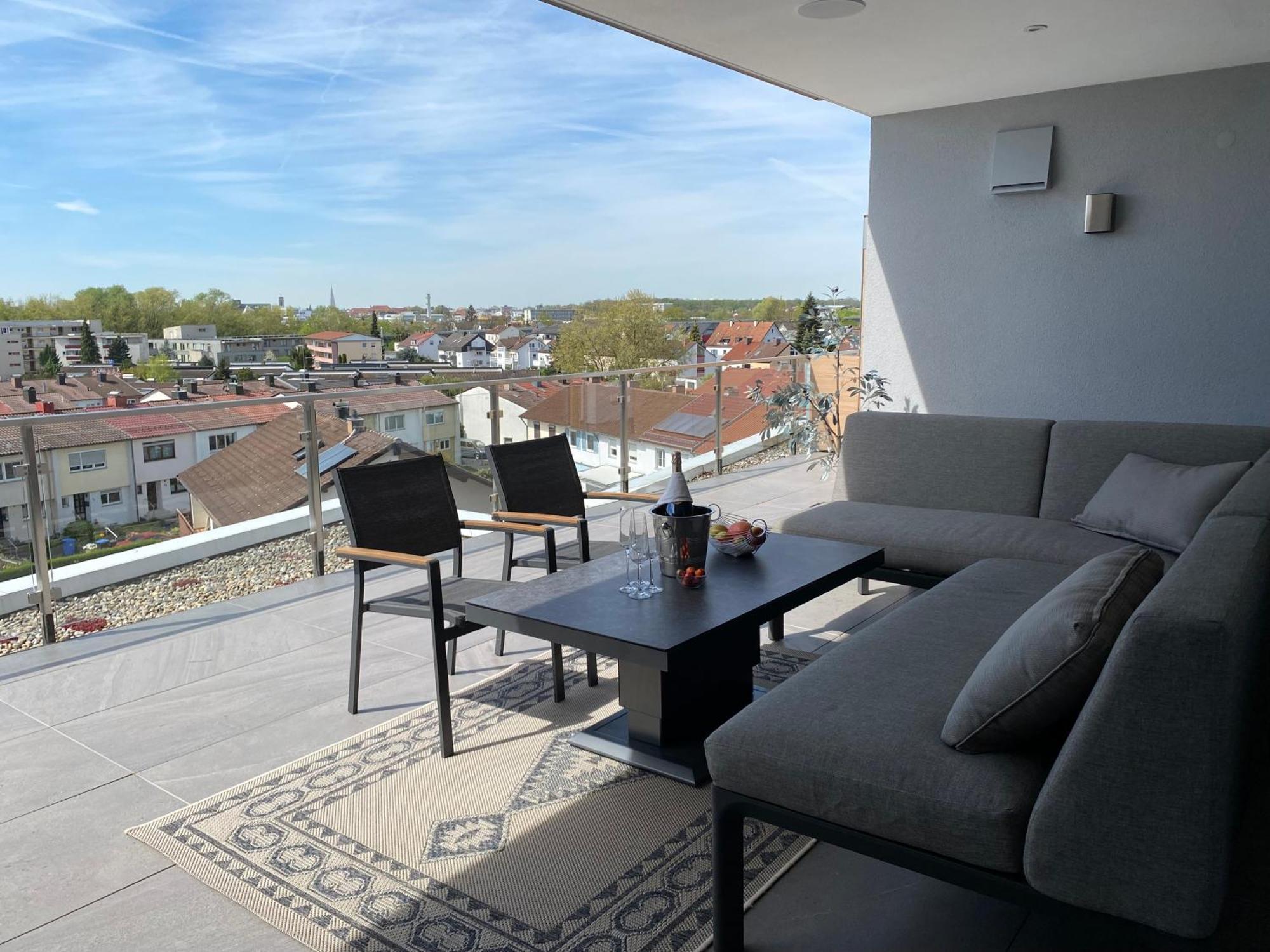 Penthouse Apartment Mit Alpenblick Friedrichshafen Exterior foto