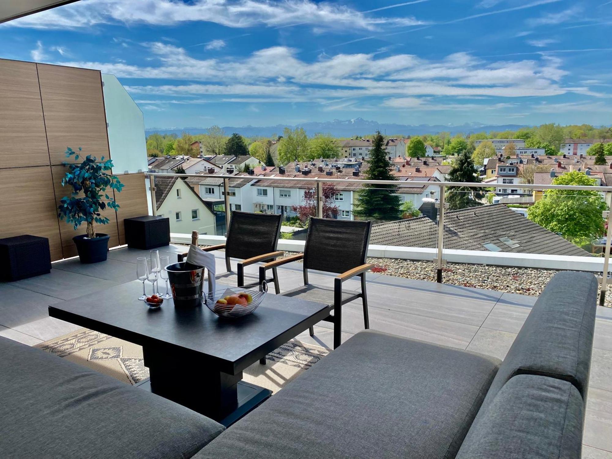 Penthouse Apartment Mit Alpenblick Friedrichshafen Exterior foto